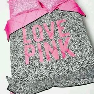 VS Pink Comforter!